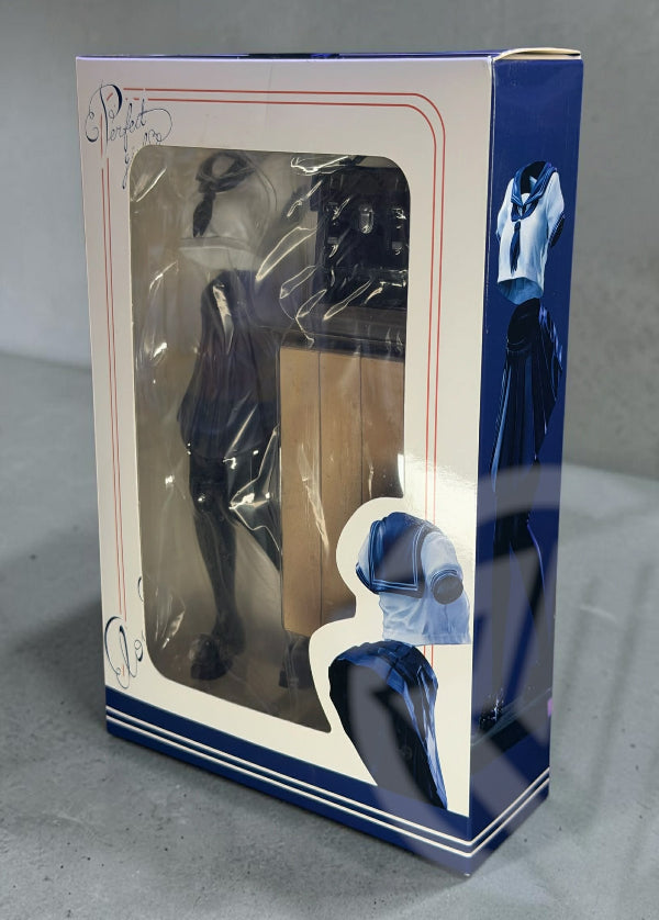 Figura sellada, chino. Figura de 17 cm.
